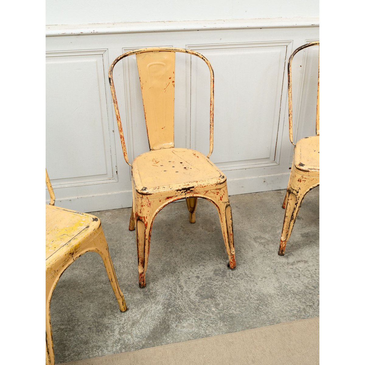 Lot de 3 chaises Tolix orange pastel Alma N°1698 - Bon état orange, DEBONGOUT