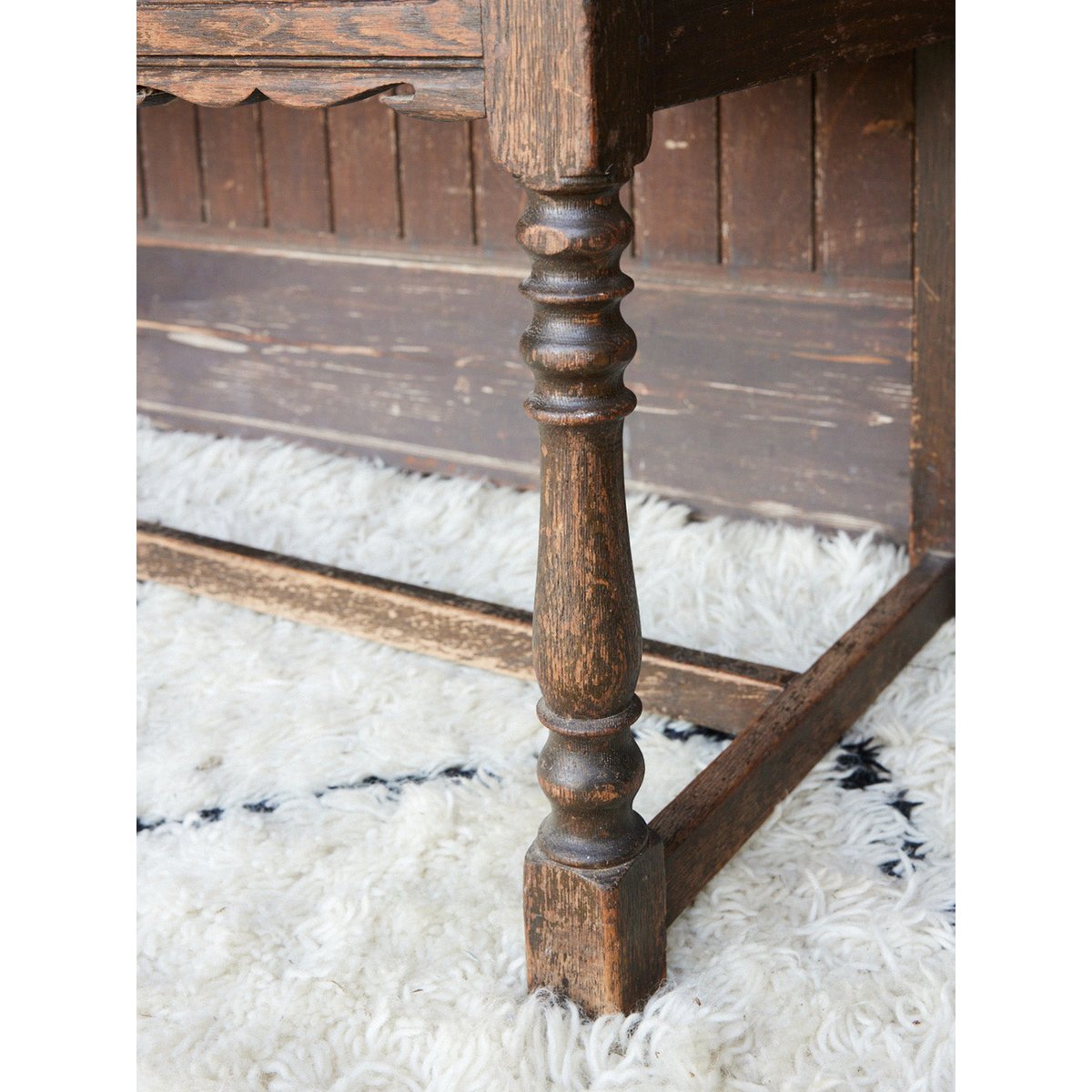 Bureau ancien en bois et boules laiton Edouard N°1119 - Bon état bois foncé, DEBONGOUT