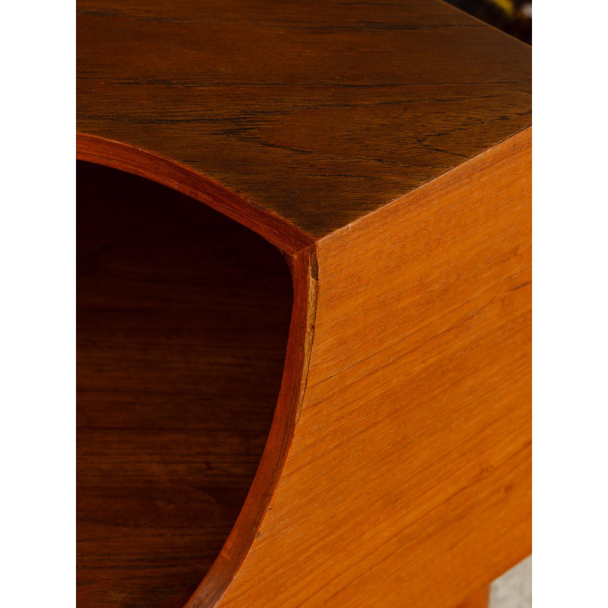 Table basse en teck Donna N°1522 - Bon état bois foncé, DEBONGOUT