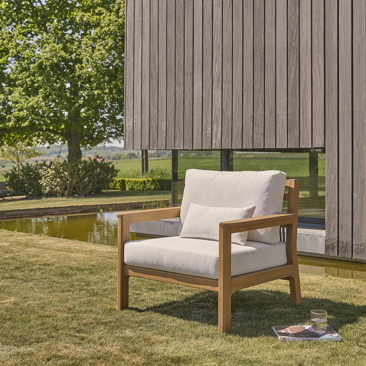 Fauteuil de jardin en teck massif avec coussins MAORA light_grey, BERAH GETAH