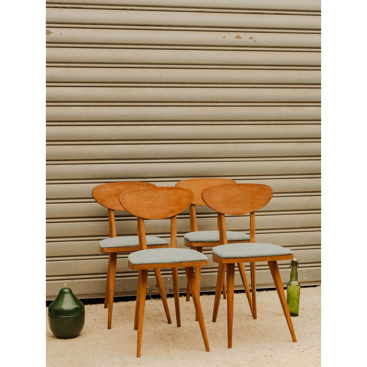 Lot de 4 chaises en bois et tissu bleu Alma N°2124 - Bon état bois foncé, DEBONGOUT