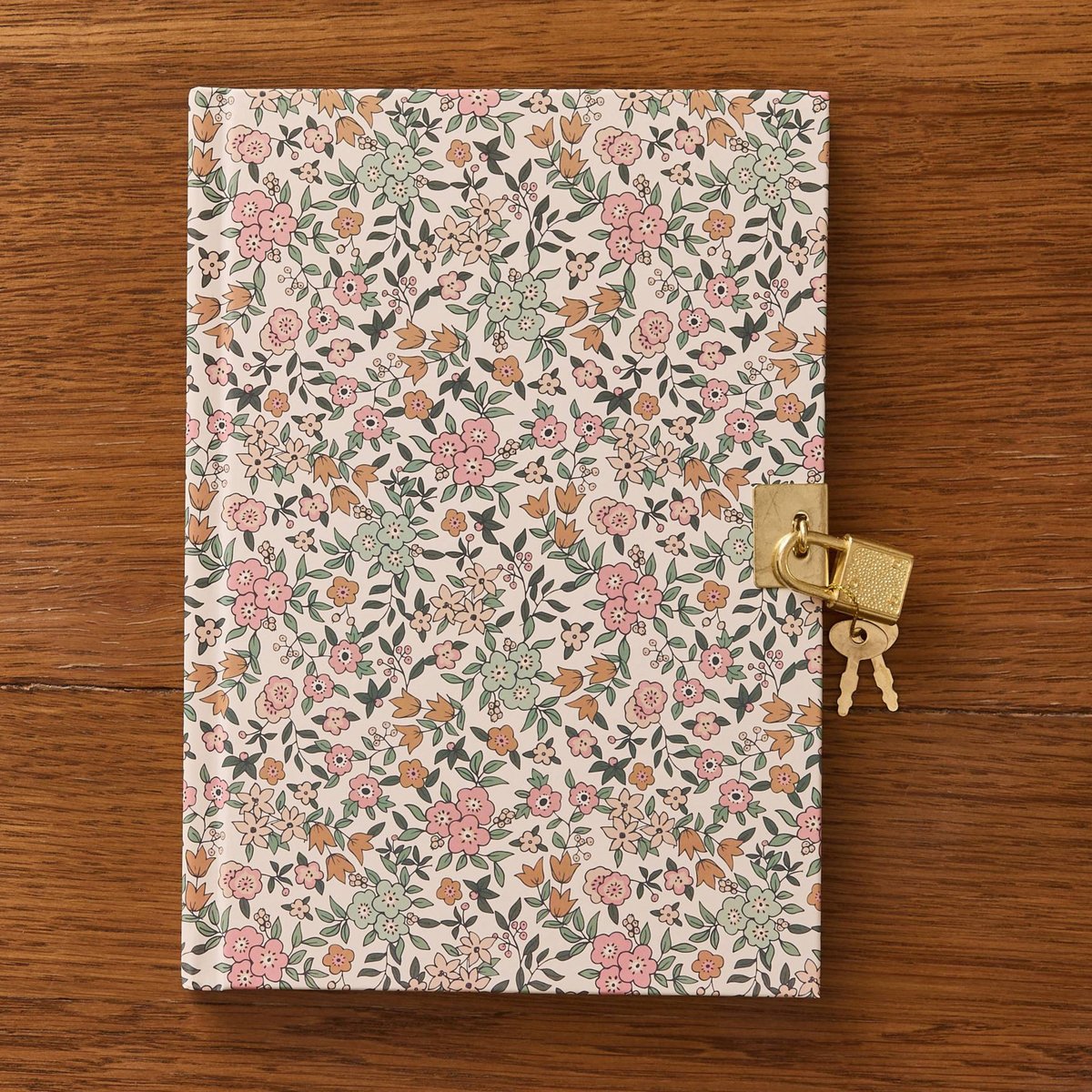 Journal intime A5 ligné, 80 pages avec cadenas amaretti, MONOPRIX