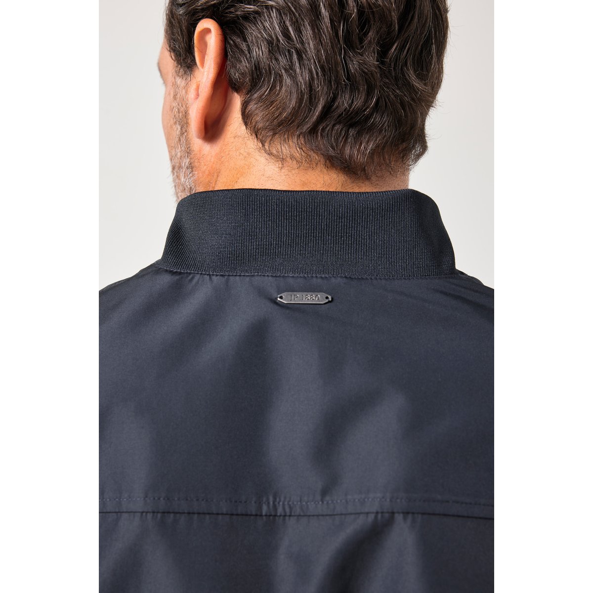 Blouson léger et polyvalent bleu marine, JP1880