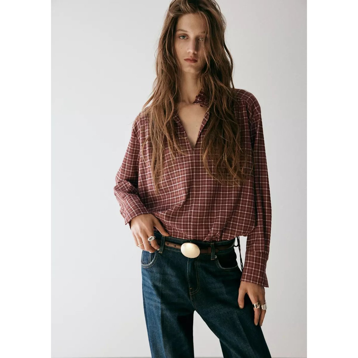 Blouse à carreaux col en V marron, MANGO