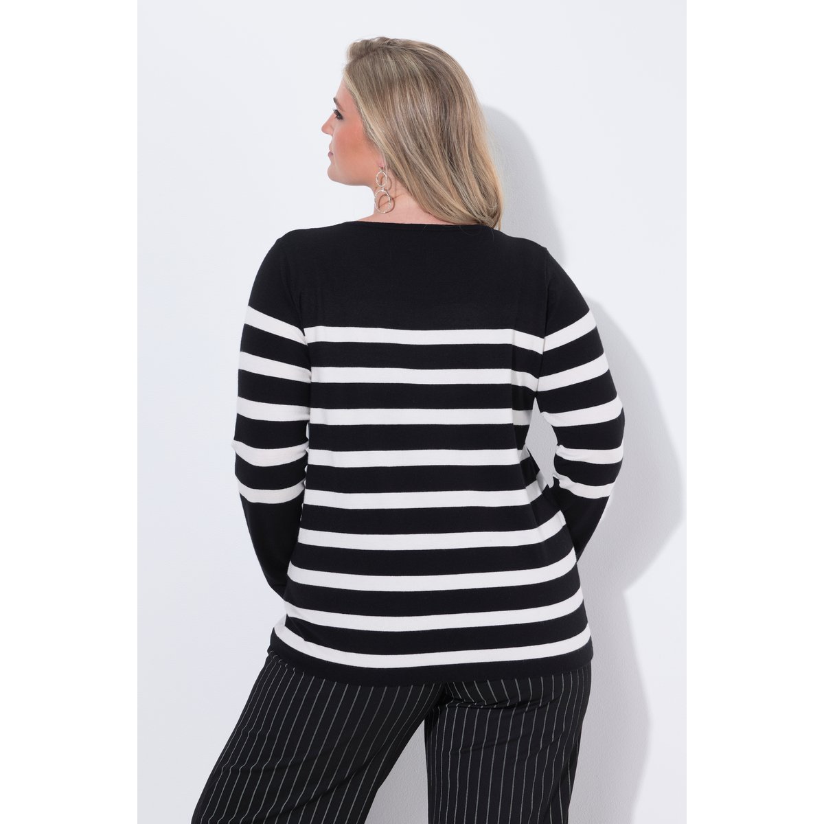 Pull à col rond et manches longues noir, ULLA POPKEN