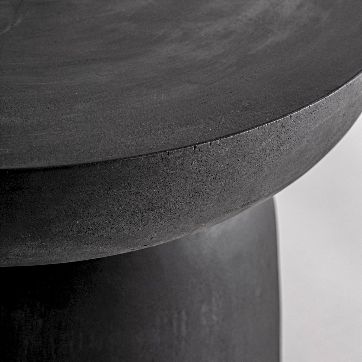 Table d'appoint ronde en bois de suar noir, RECOLLECTION