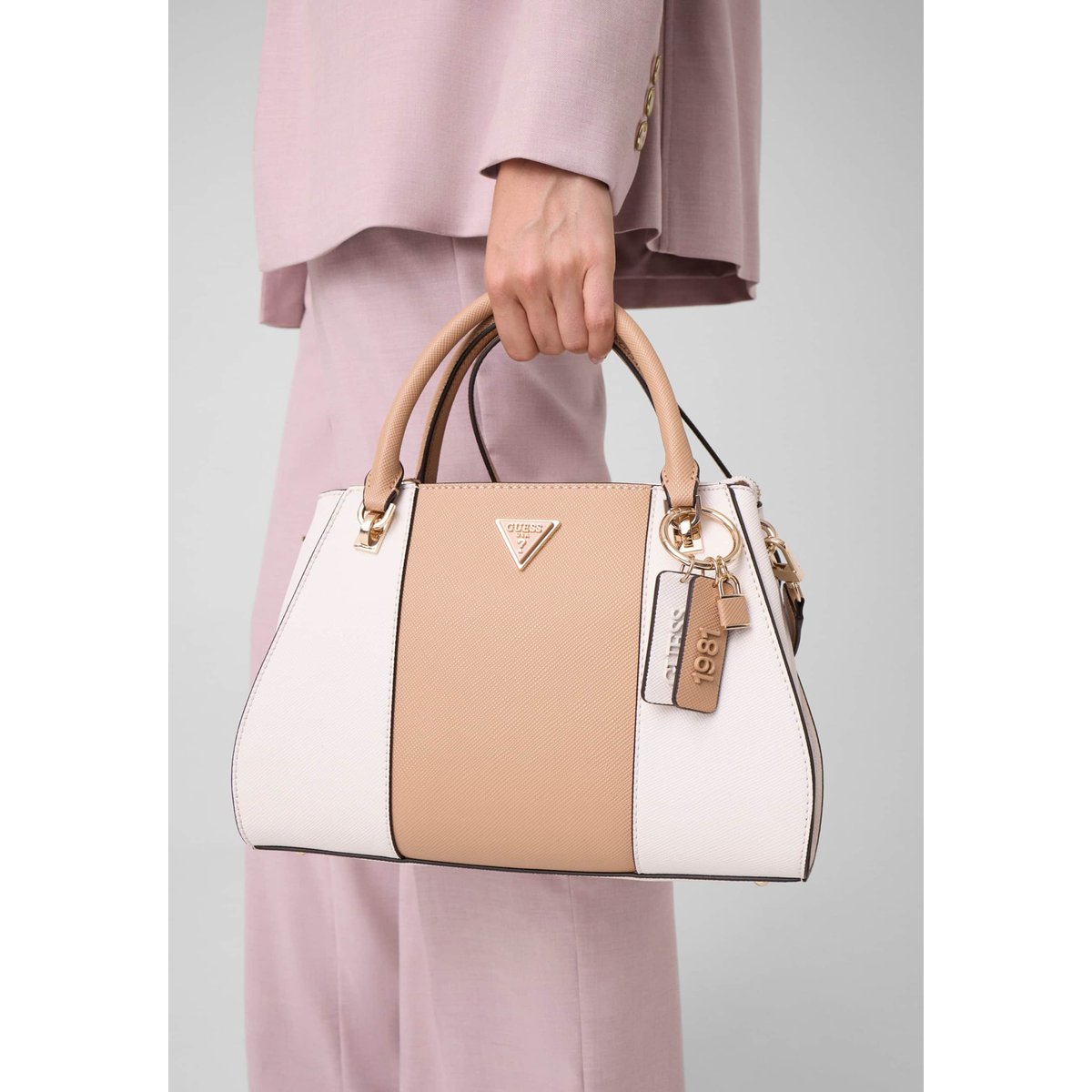Sac À Main Noelle Saffiano beige, GUESS