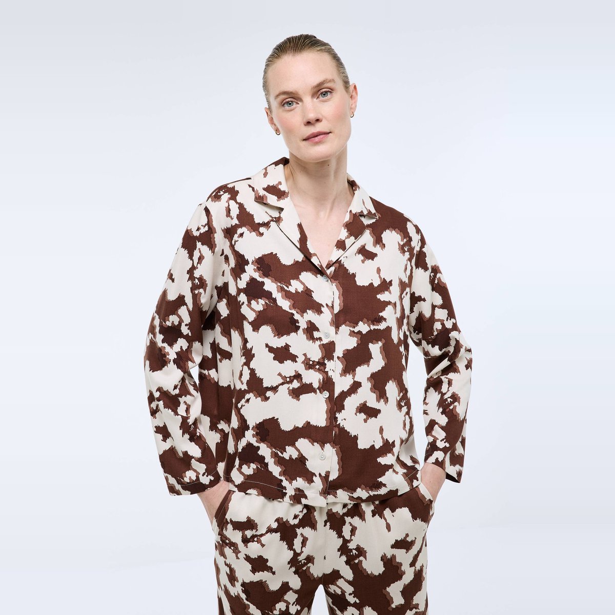 Chemise à manches longues imprimée vache en viscose bison, MONOPRIX