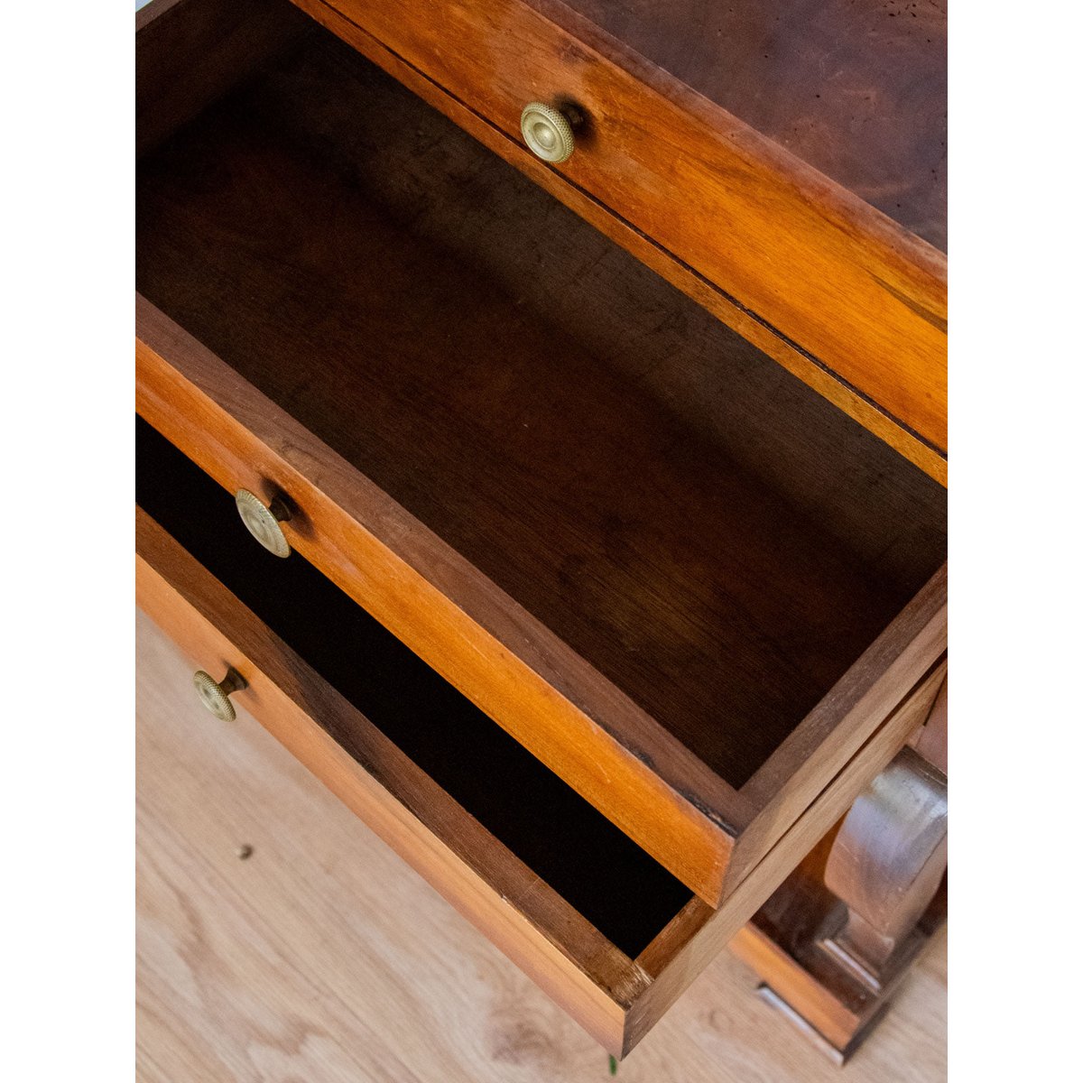Meuble d'appoint en bois  Francine N°605 - Bon état bois foncé, DEBONGOUT