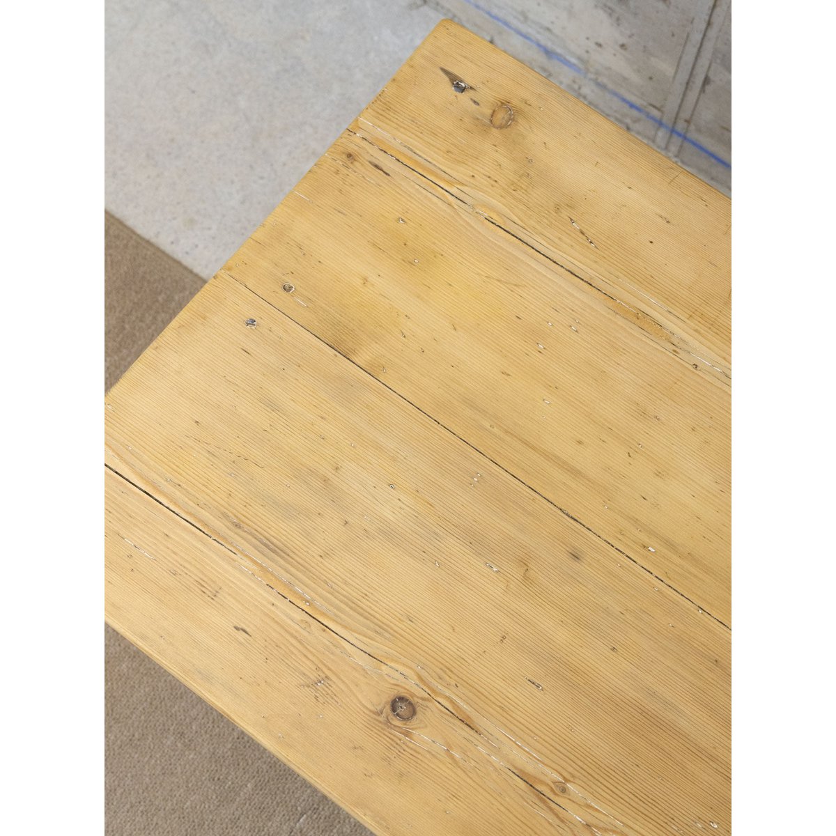 Petite table basse en bois Léonie N°991 - Bon état bois clair, DEBONGOUT