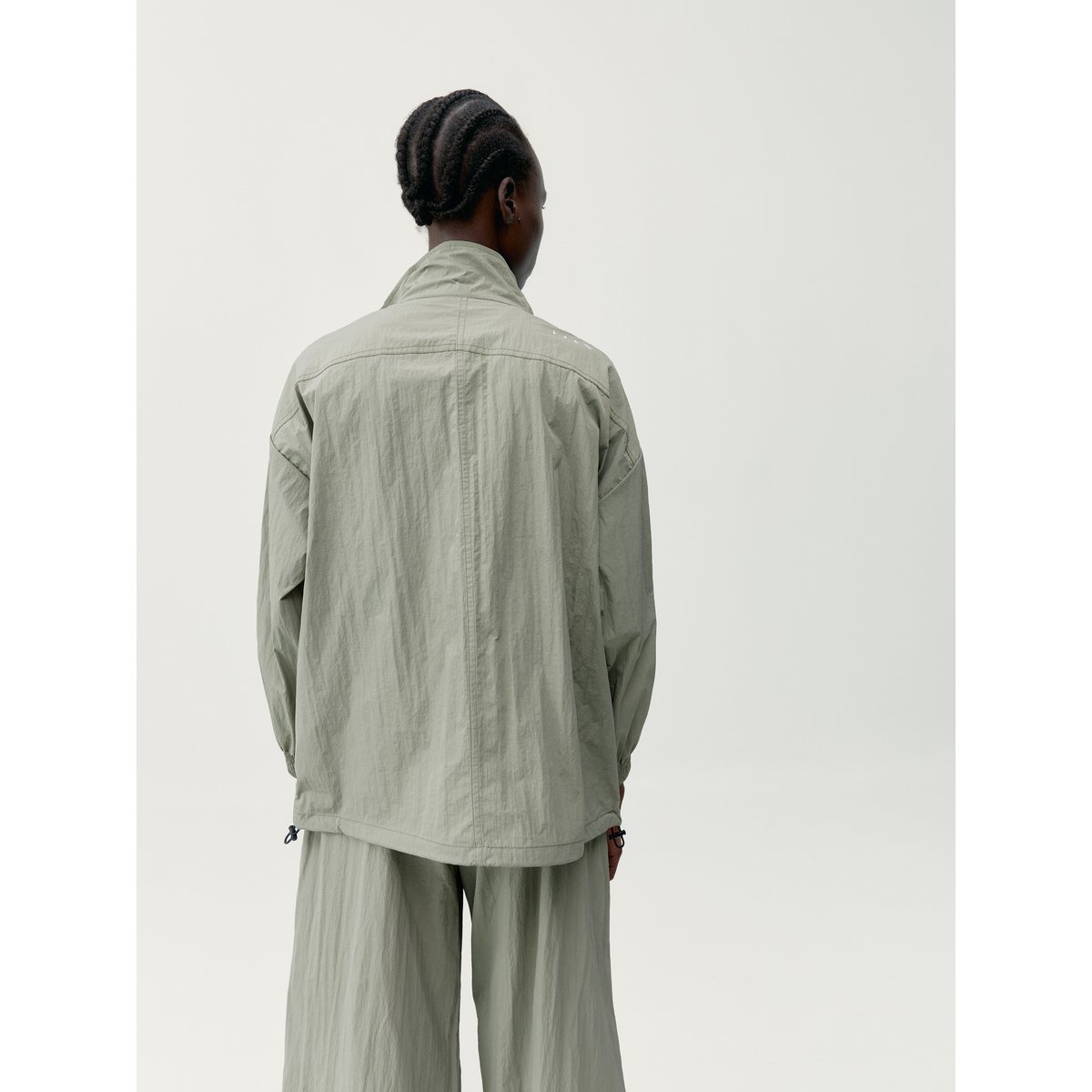 Veste de sport zippée Performance Athleisure AMARA vert grisâtre, BORN