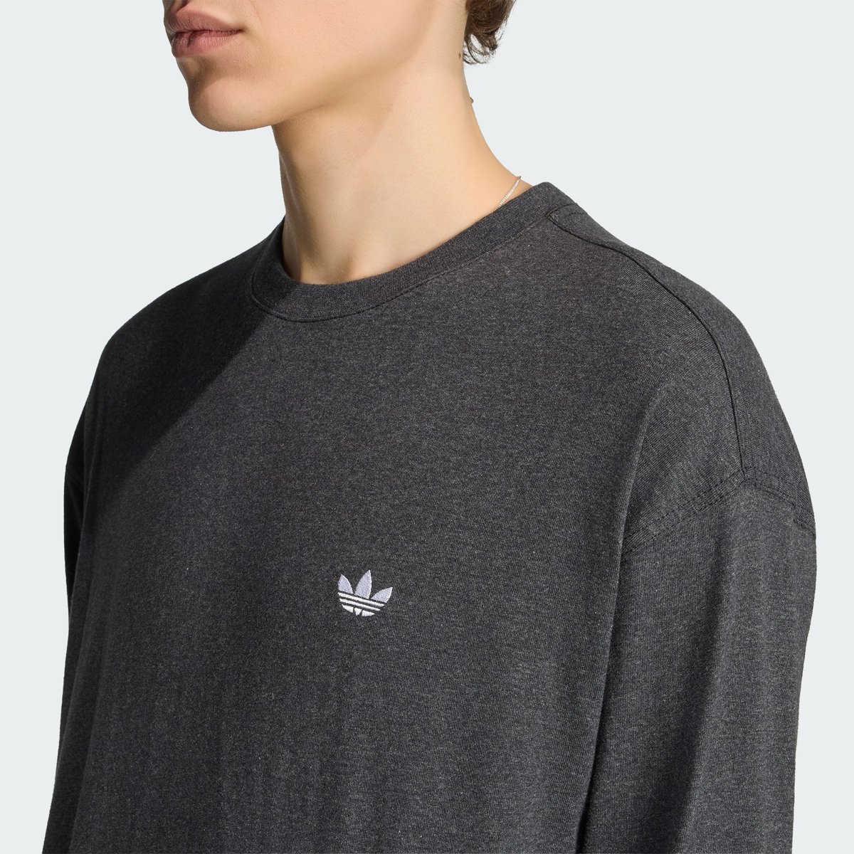 T-Shirt Manches Longues Chiné Trèfle Essentials T-Shirt Manches Longues Chiné Trèfle Essentials dark grey heather, adidas Originals