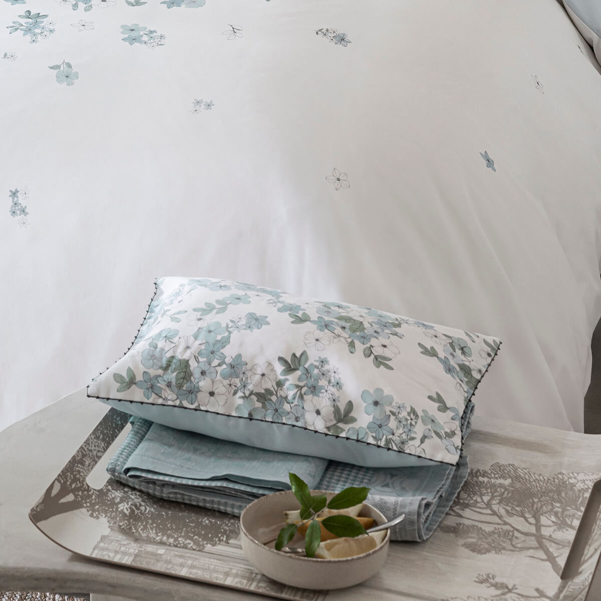 Taie décorative en Coton, MANUKA ciel, LE JACQUARD FRANCAIS