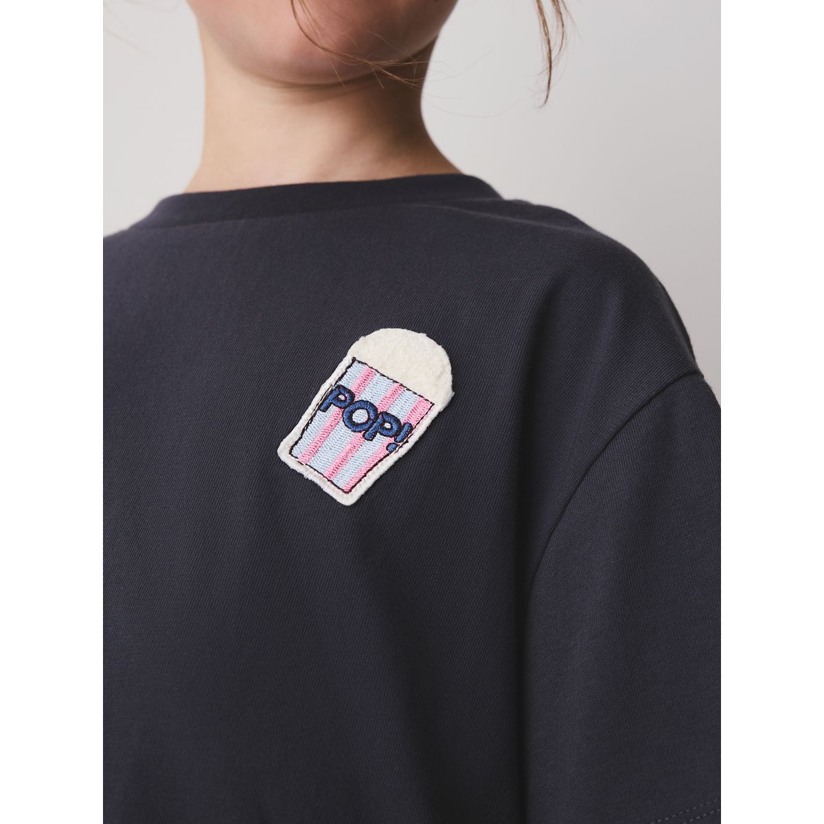 Ensemble t-shirt et jupe à sequins popcorn gris/rose, NEXT