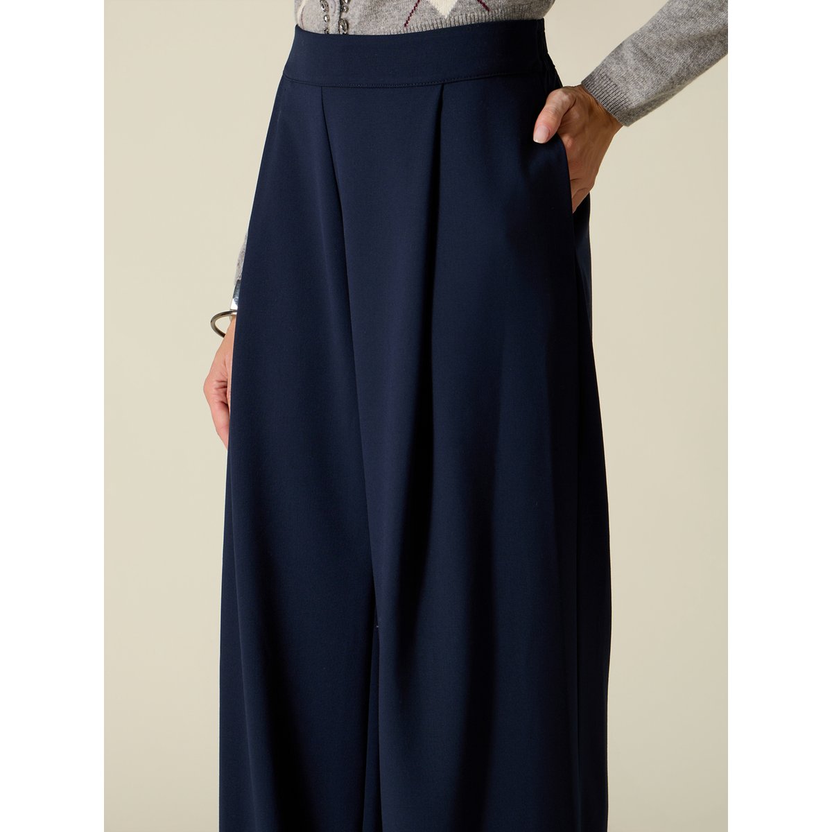 Pantalon palazzo bleu, OLTRE