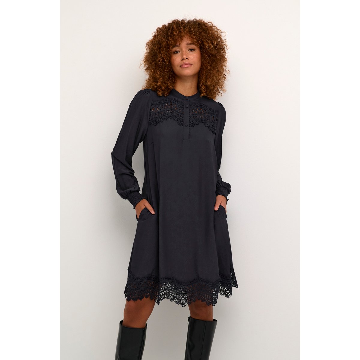 Dress bleu salute, CULTURE