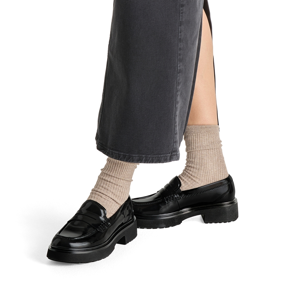 Mocassins vernis à semelle épaisse noir, TAMARIS