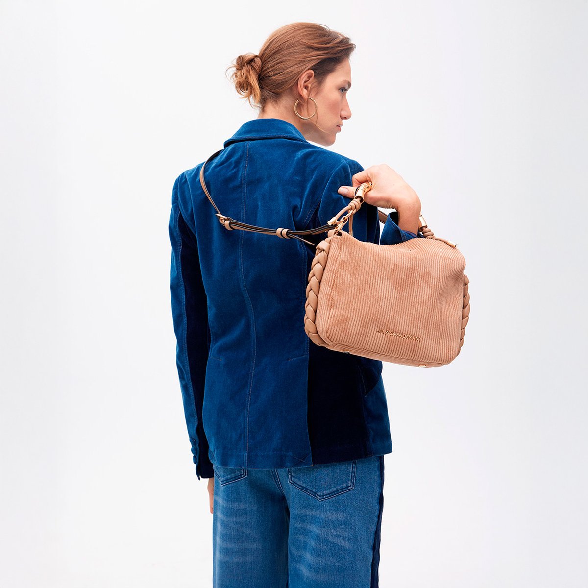 Sac à bandoulière amovible en velours taupe, LOLA CASADEMUNT