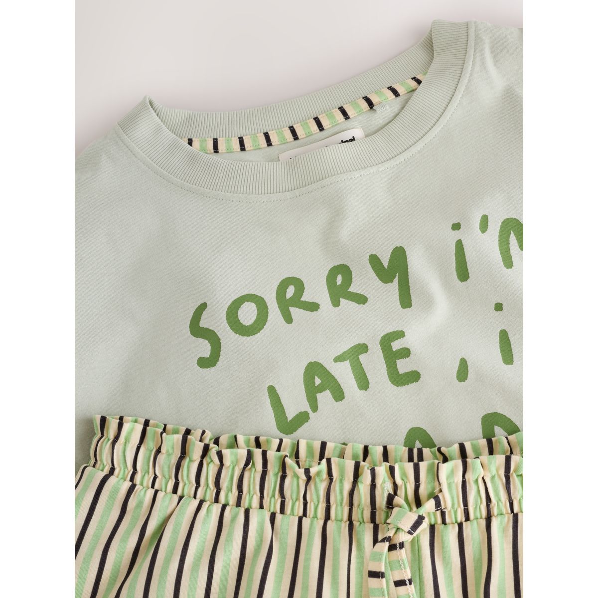 Pyjama short rayé seminal x lauren emmet chiens à slogan vert sauge, NEXT