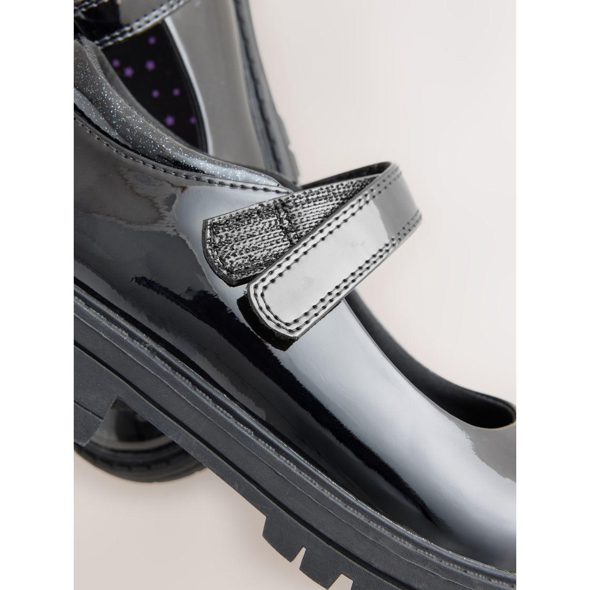 Chaussures d'école lumineuses noir, NEXT