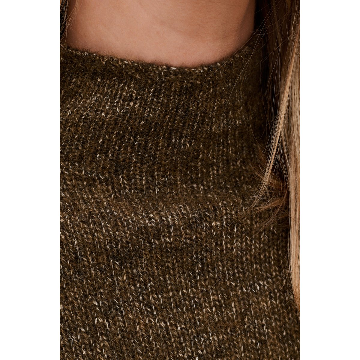 Pull droit col montant MROSINA vert olive, CAROLL