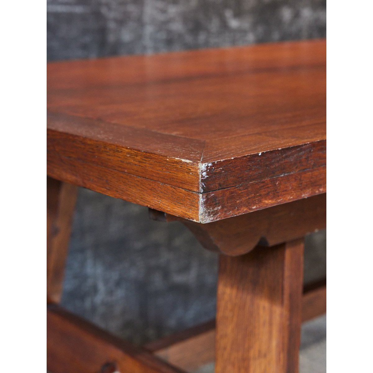 Table à manger en bois Romy N°1399 - Bon état bois foncé, DEBONGOUT