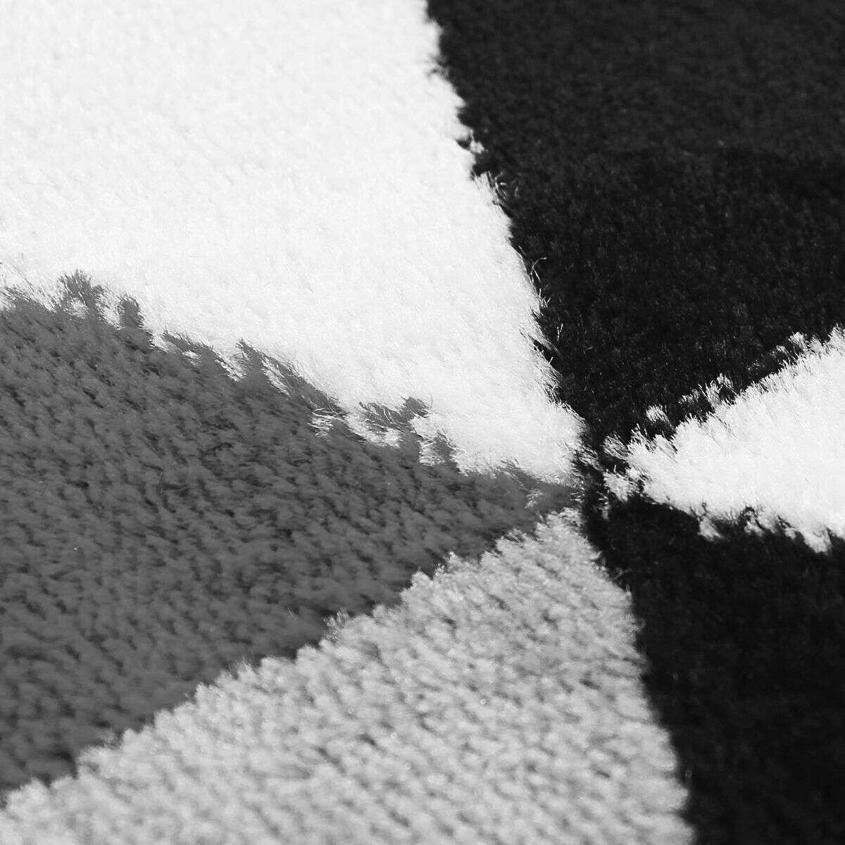 Tapis salon toucher laineux motif triangles GEO SCANDI rouge, THE DECO FACTORY