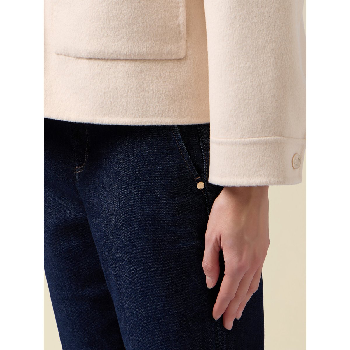 Manteau court beige, OLTRE