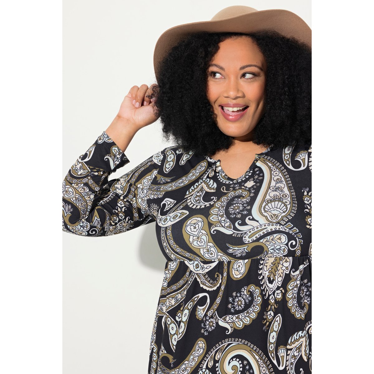 Robe en jersey à col tunisien et manches noir, ULLA POPKEN
