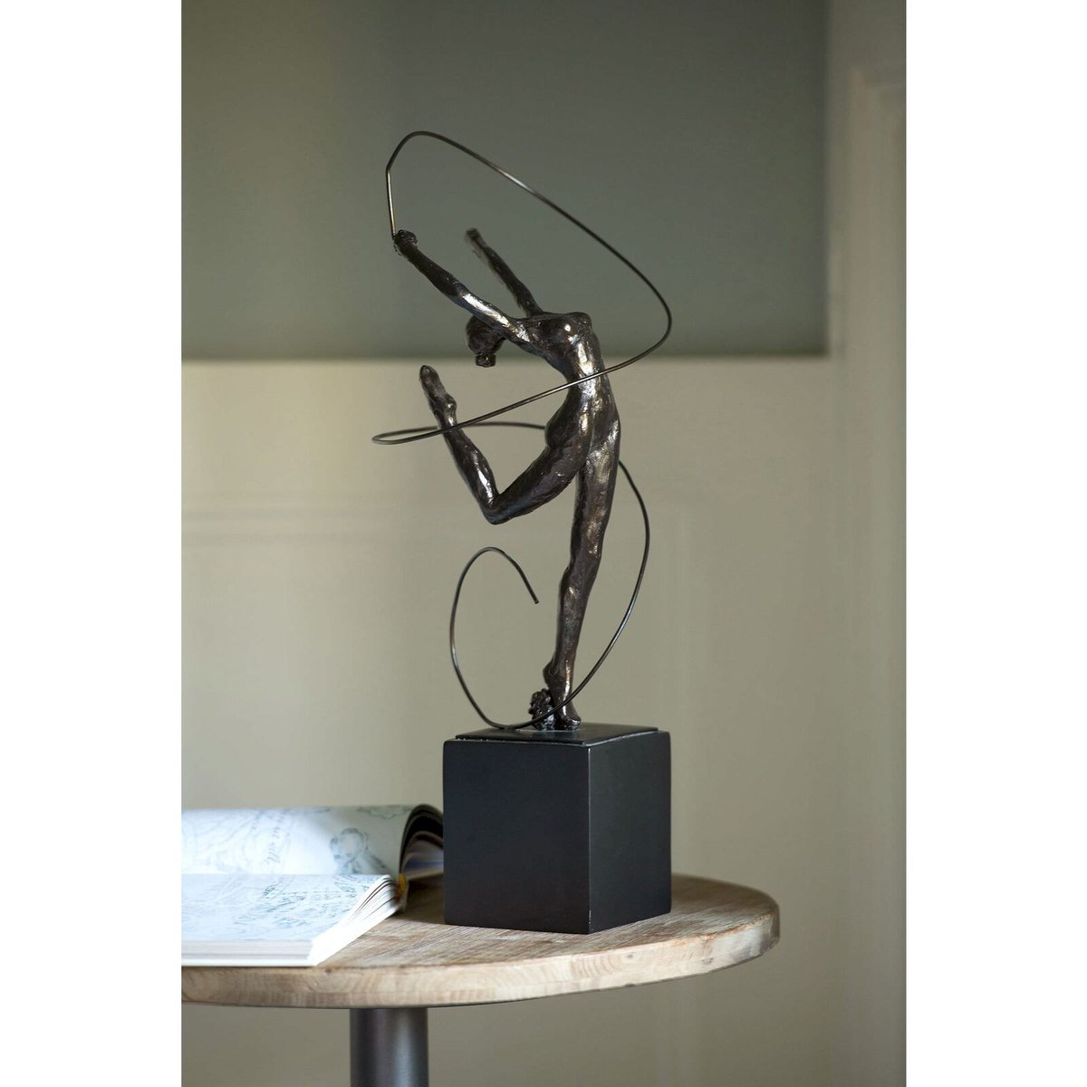 Figurines gymnastes en pierre, Oreland brun, RECOLLECTION