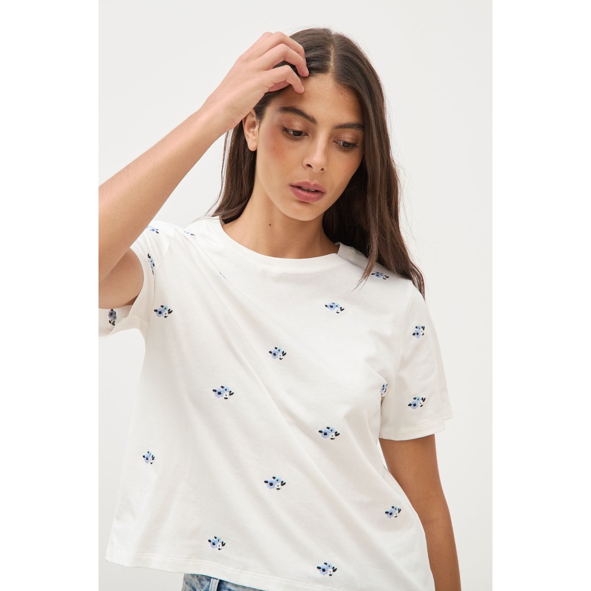 T-shirt droit col rond brodé en coton ivoire, BONOBO