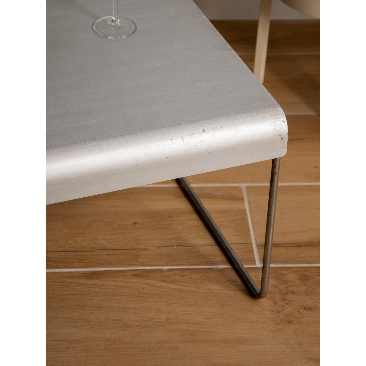 Grande table basse en inox Donna N°1520 - Bon état métal, DEBONGOUT