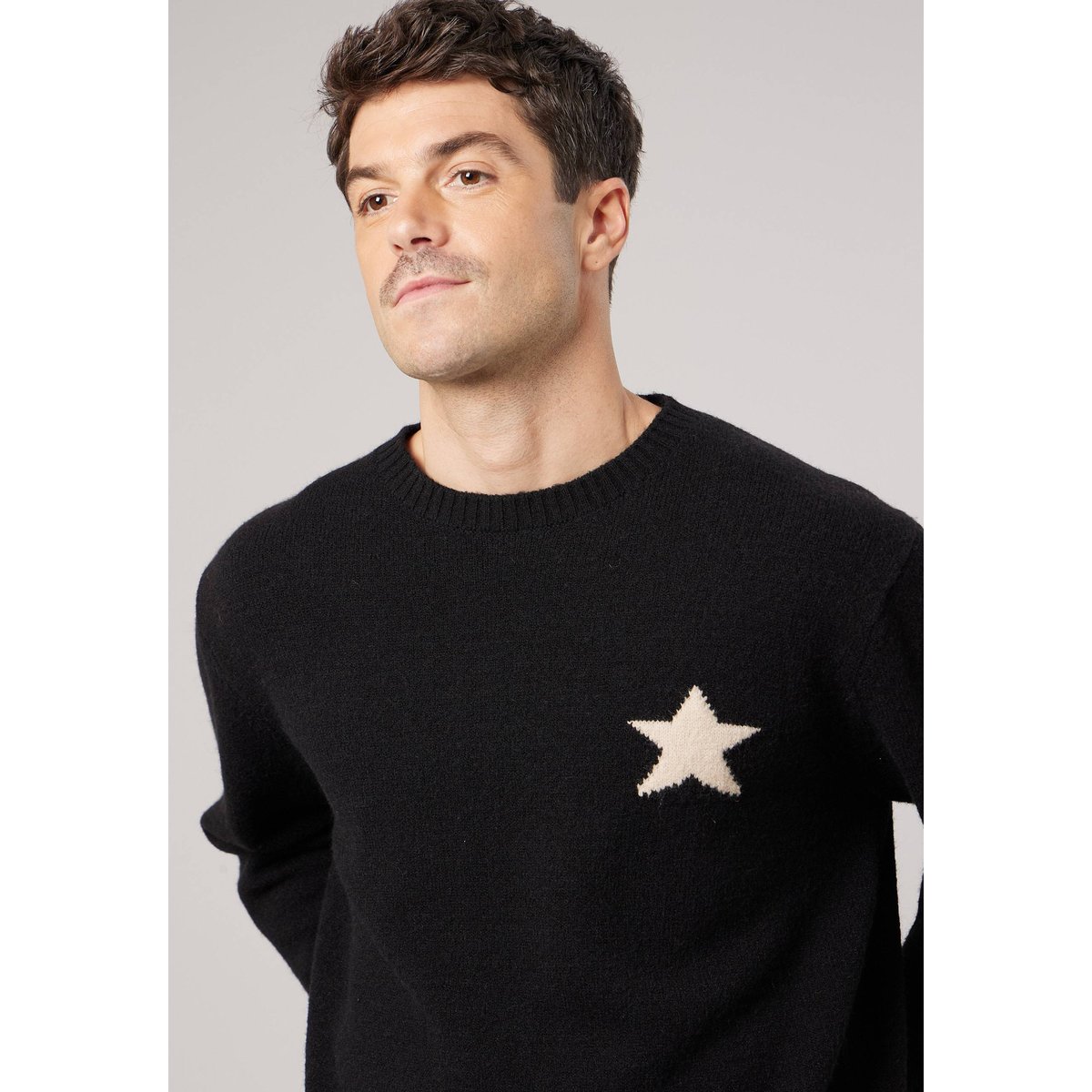 Pull homme avec étoile contrastée DONISTAR black, DEELUXE