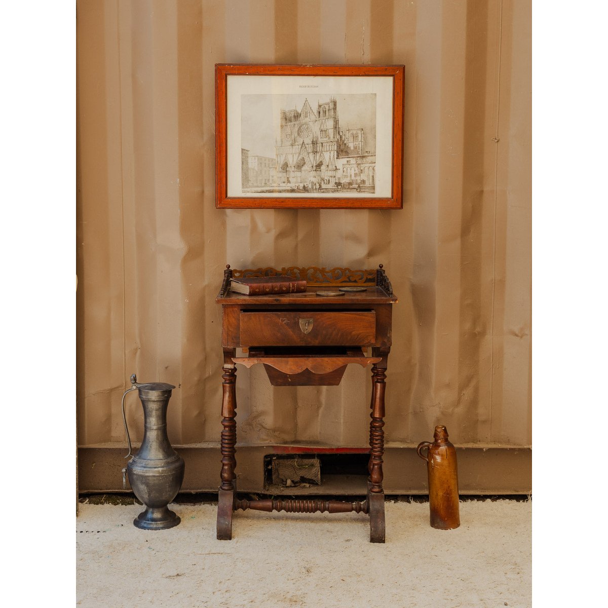 Meuble d'appoint en bois Francine N°1080 - Bon état bois foncé, DEBONGOUT