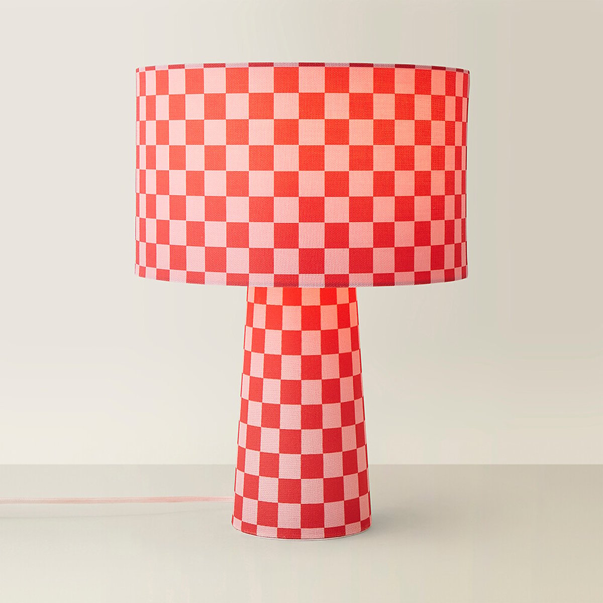 Pete Checkerboard Full Fabric Table Lamp with Drum Shade pink, SO'HOME