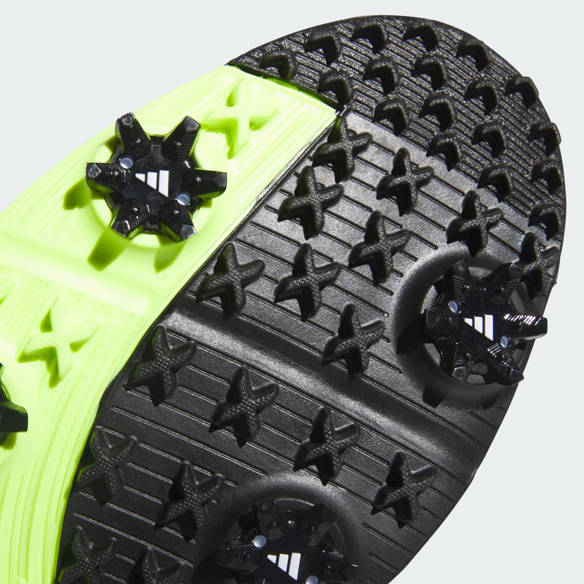 Chaussure De Golf Traxion Lite Max 24 Chaussure De Golf Traxion Lite Max 24 core black / dark silver metallic / lucid lemon, adidas Performance