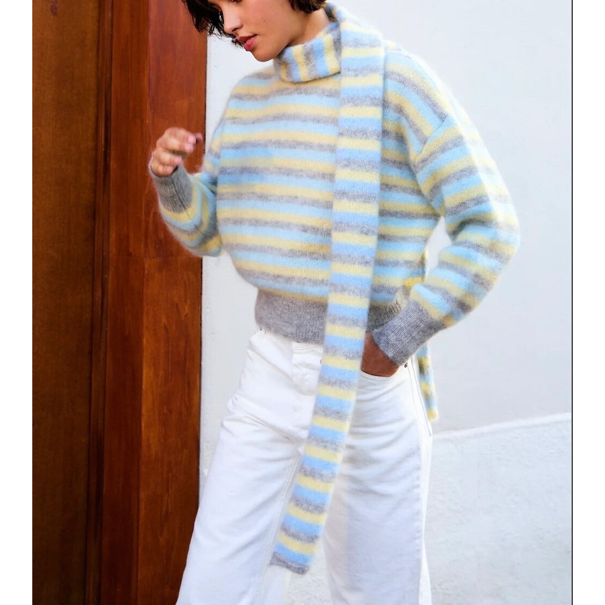 Pull col rond à rayures LALA bleu/jaune/gris, SURPRISE