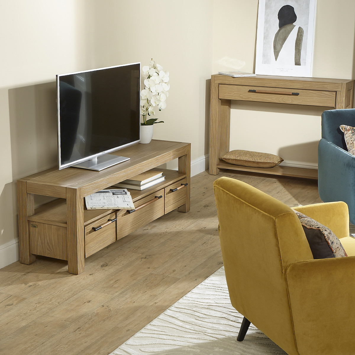 Meuble TV style contemporain avec tiroirs en bois massif MEGÈVE marron, ROBIN DES BOIS