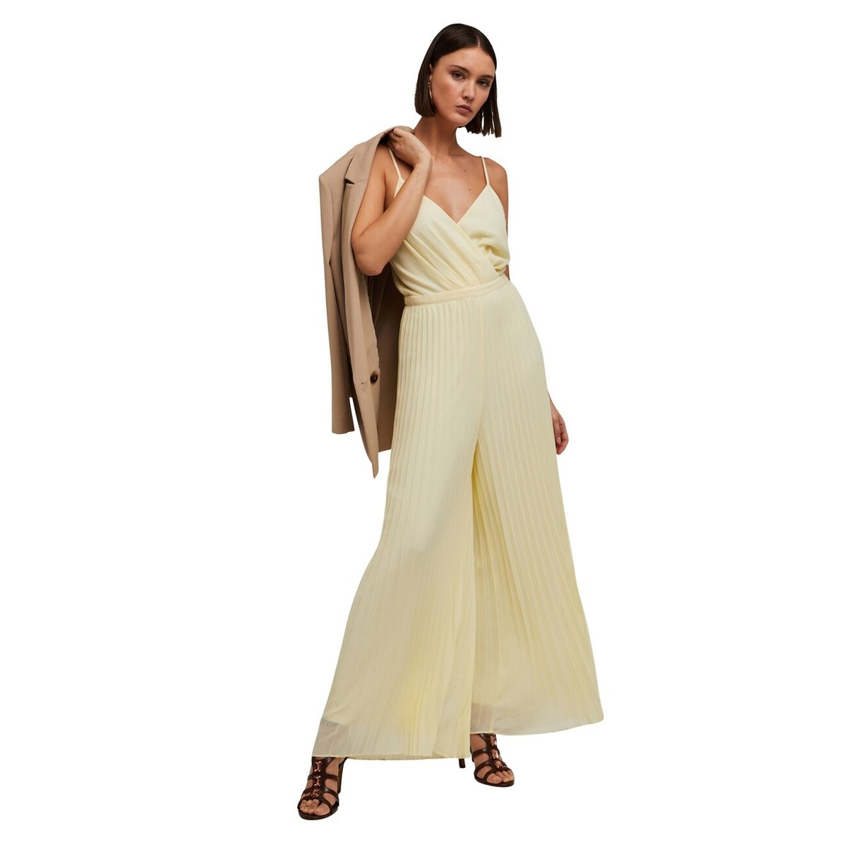 Combinaison longue plissée en satin jaune, MOTIVI