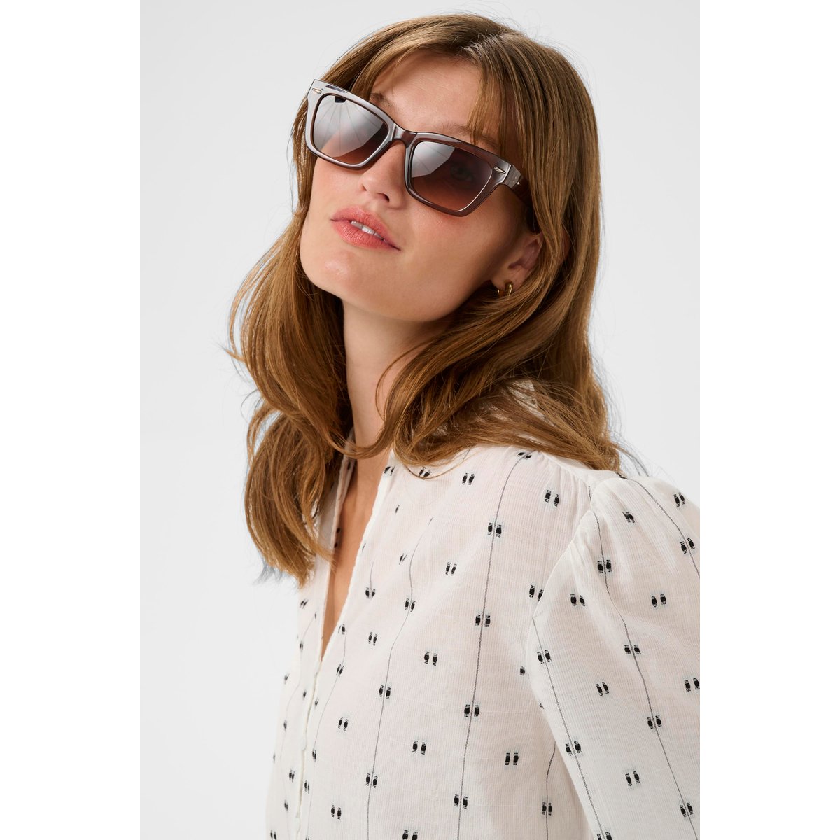 Chemise à manches longues blanc white w. black dobby, SOAKED IN LUXURY