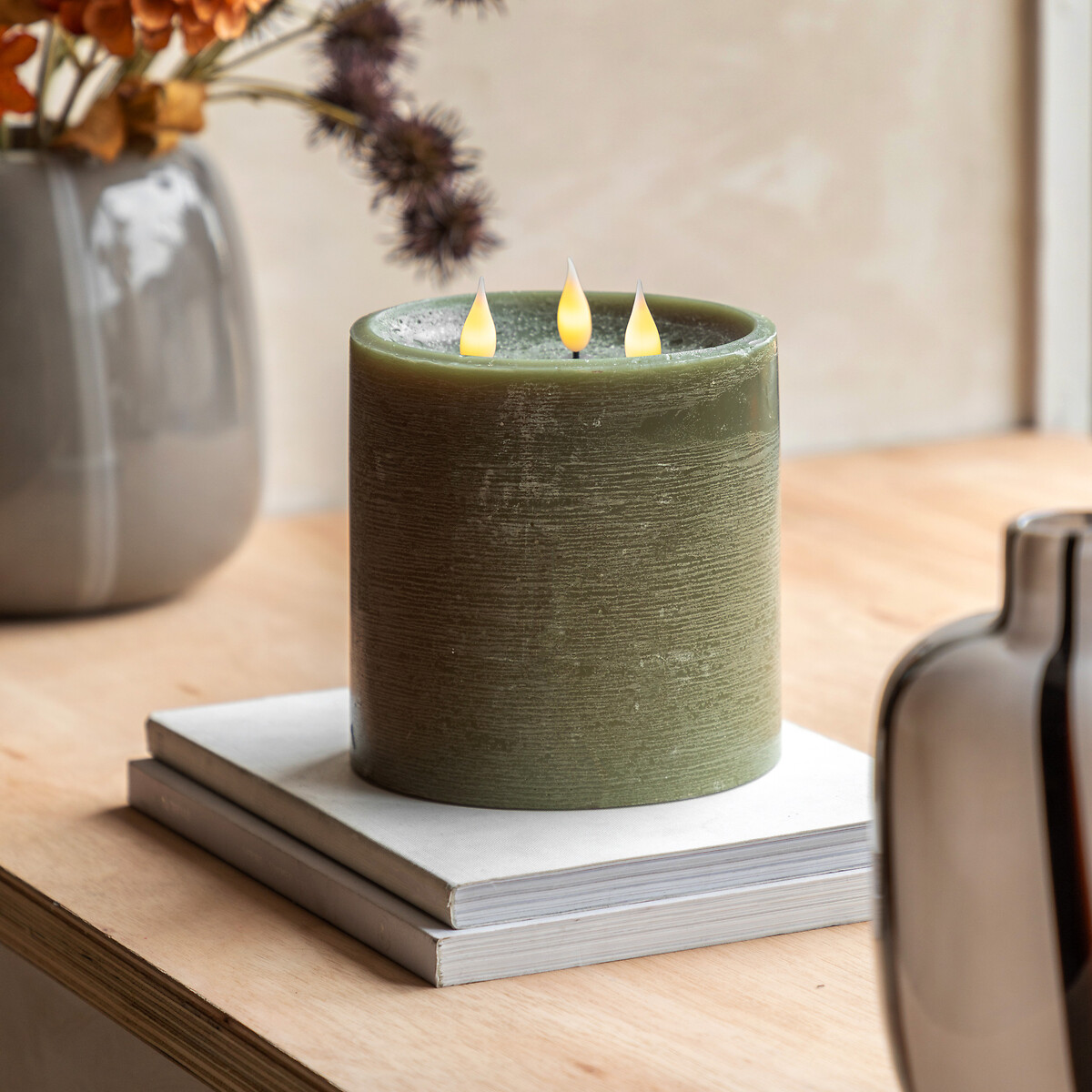 15cm LED 3-Wick Candle in Olive green, ÉDITÉ