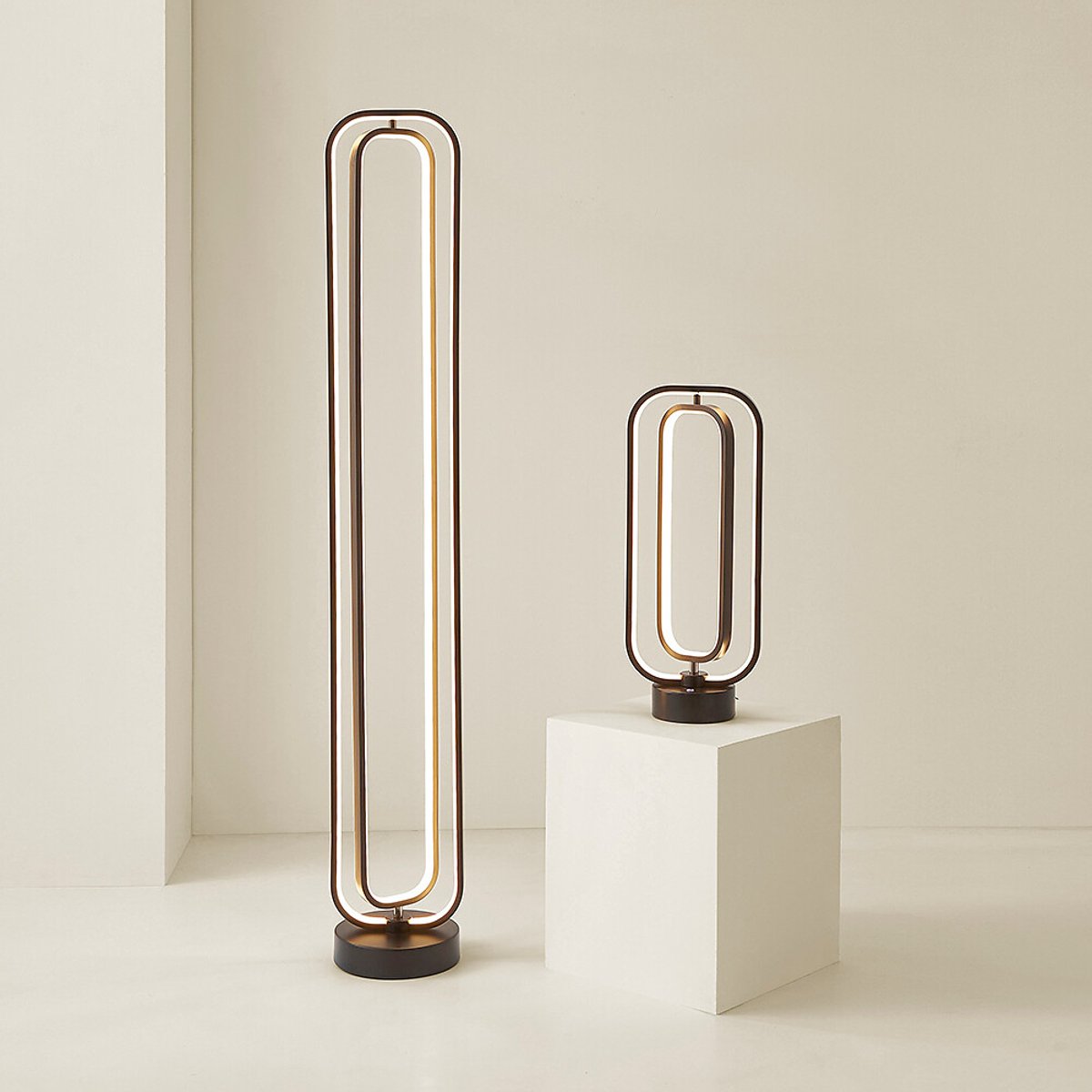 Inez Revolving LED Floor Lamp in Matte Black black, SO'HOME