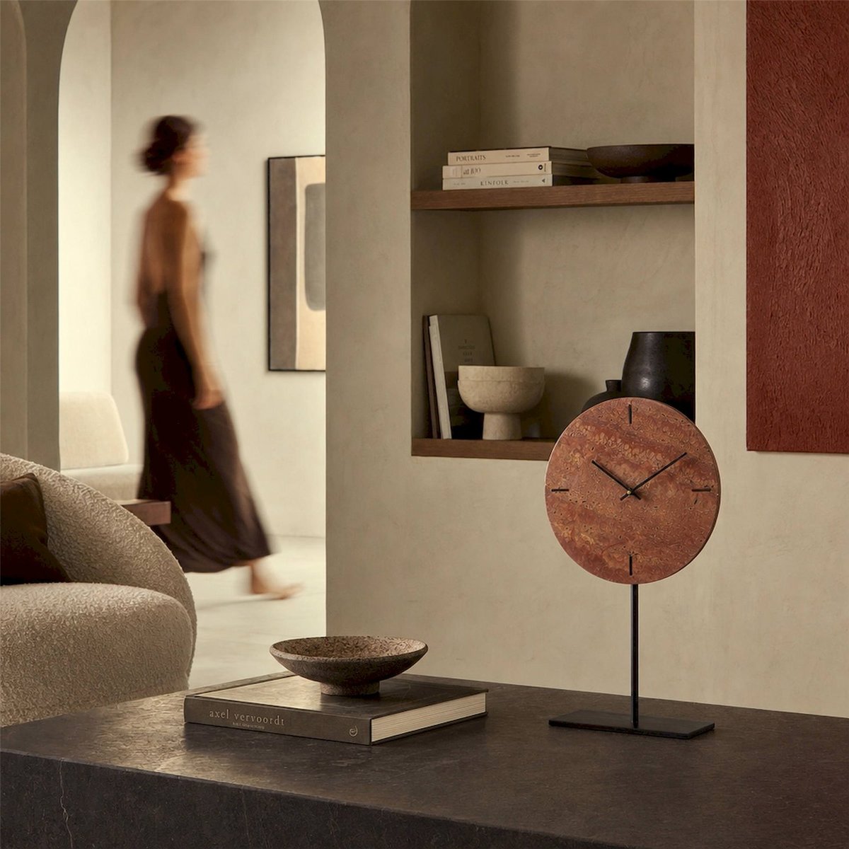 Horloge ronde en pierre terracotta et noir, RECOLLECTION