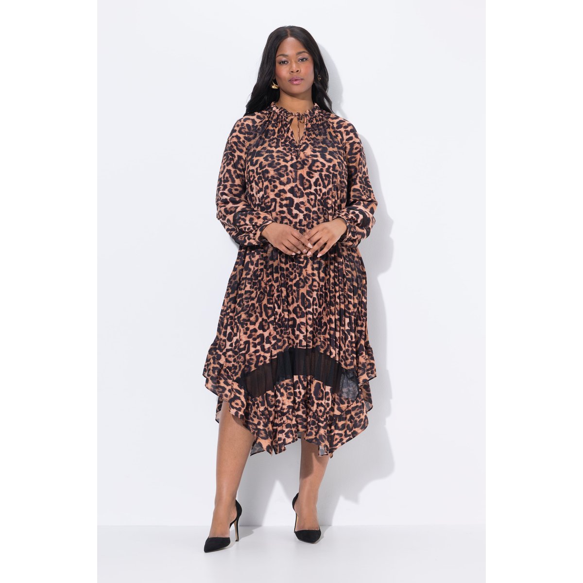Robe plissée col tunisien et manches longues marron pin, ULLA POPKEN
