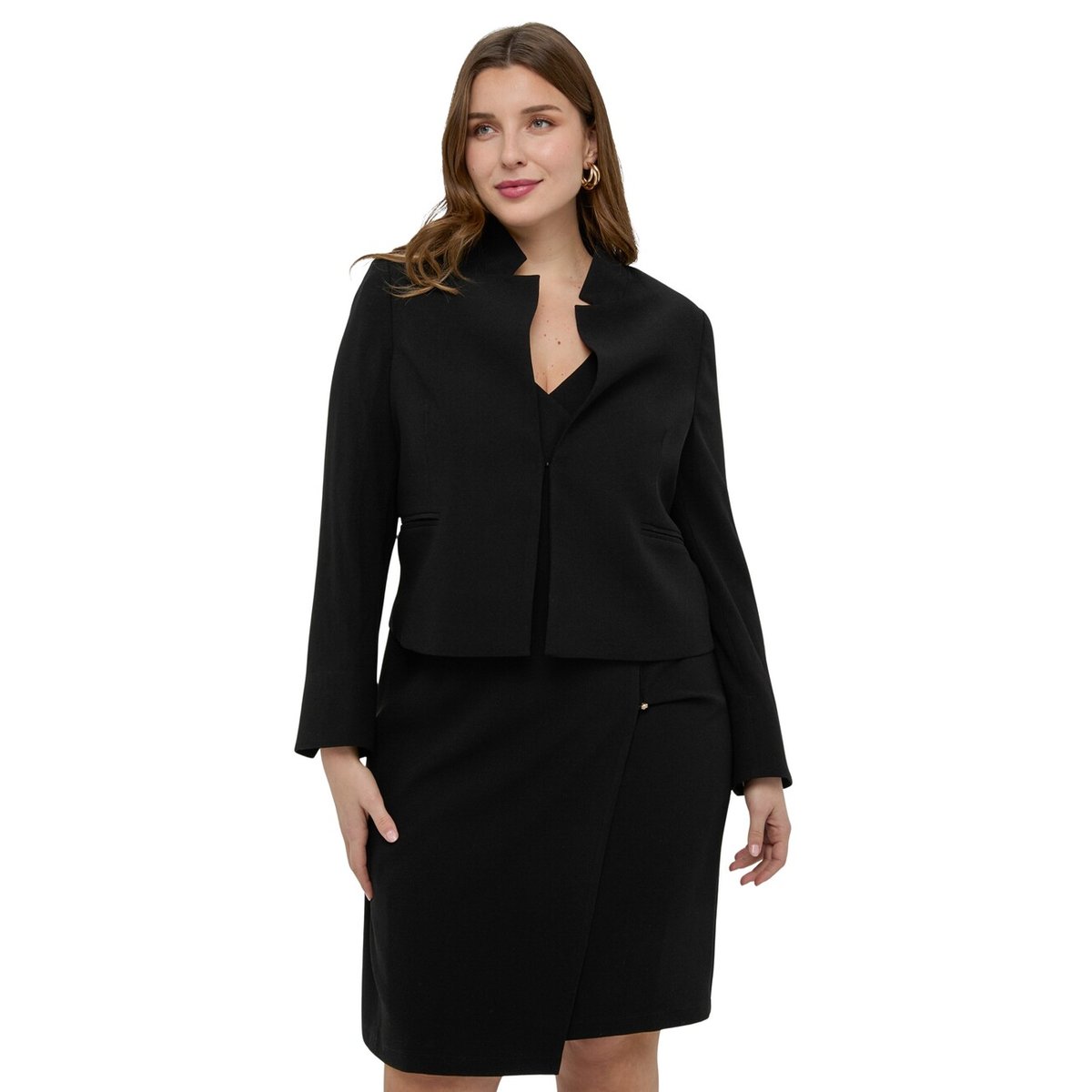 Blazer court noir, FIORELLA RUBINO