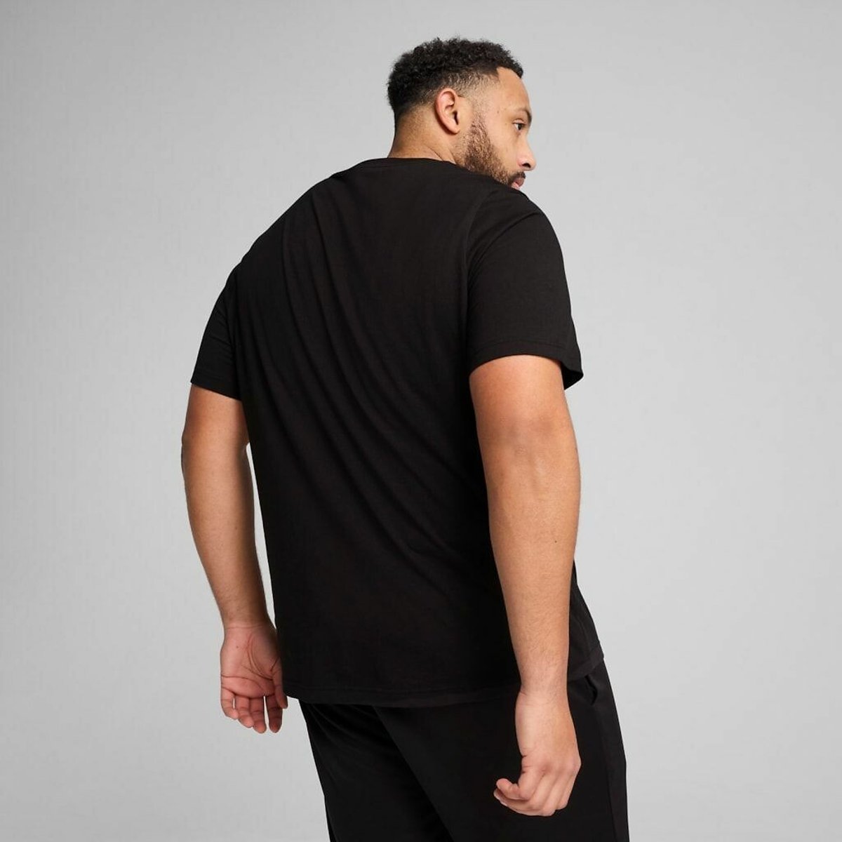 T-shirt a maniche corte con logo grande Essentiel nero , PUMA