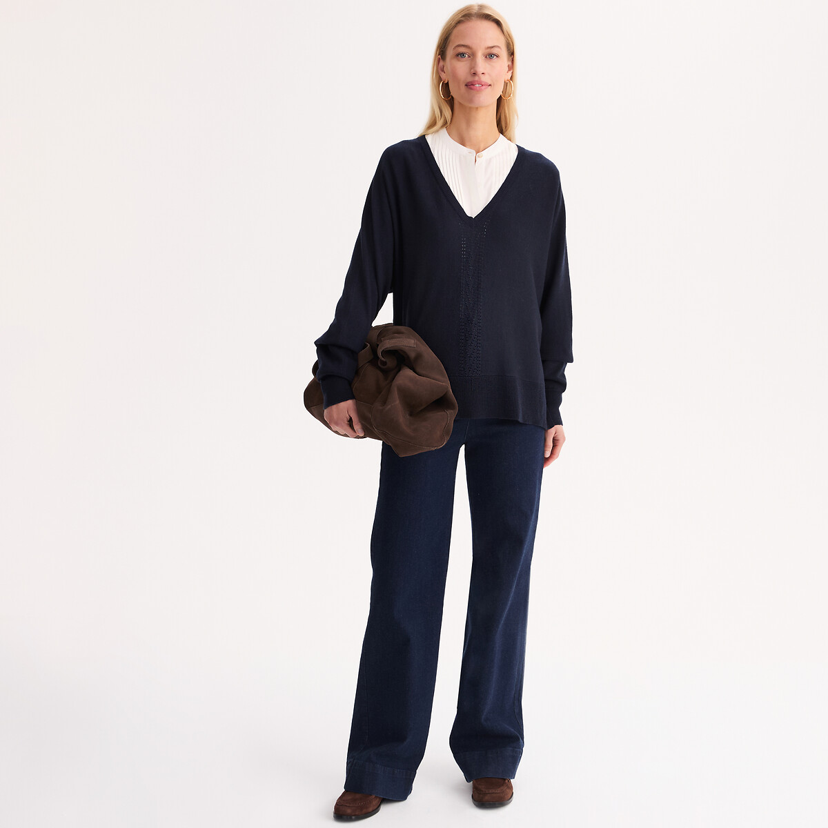 Pull col V en fine maille, en laine mélangée marine, ANNE WEYBURN