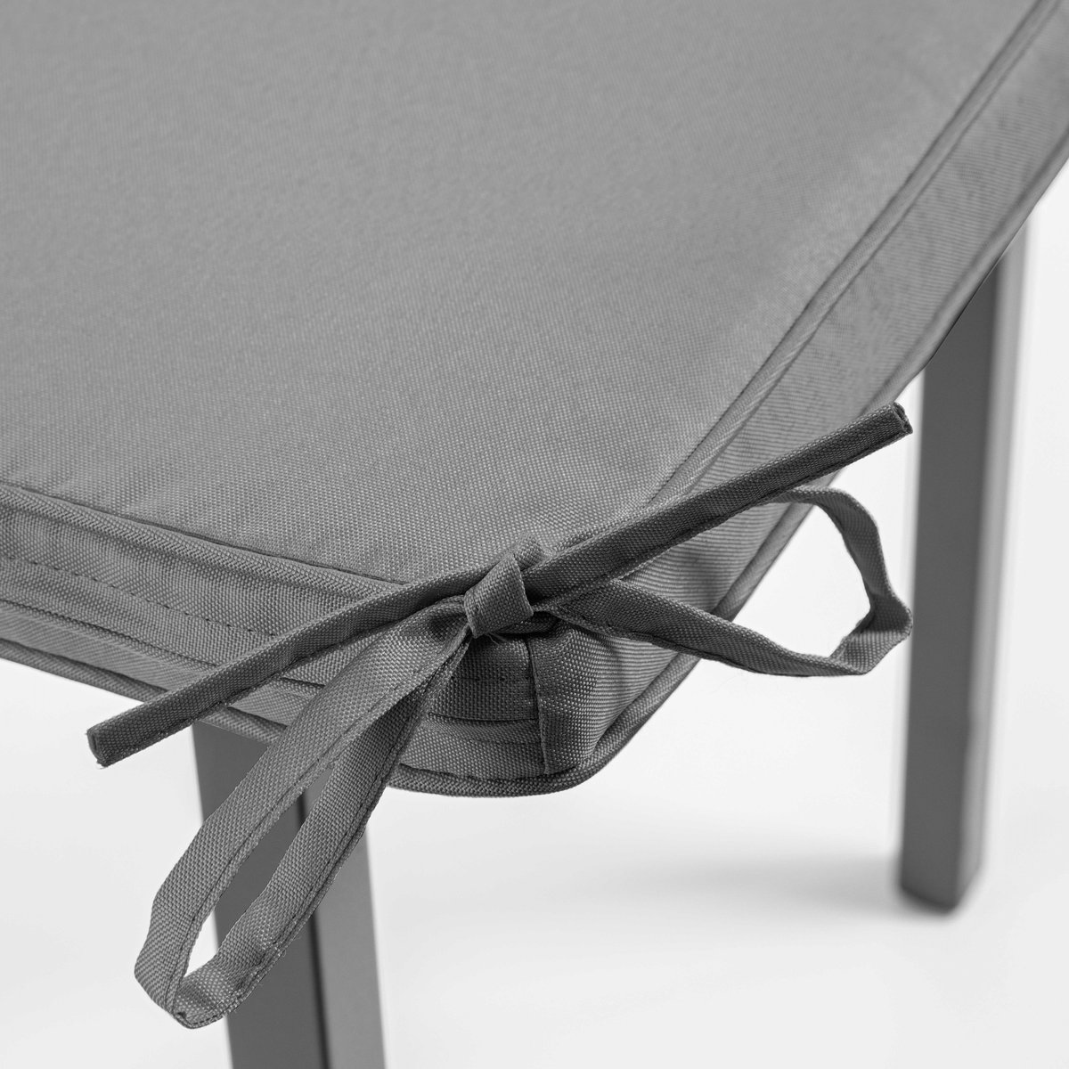 Lot de 4 galettes de chaise (40 x 40 x 30 cm), MACHU gris, OVIALA