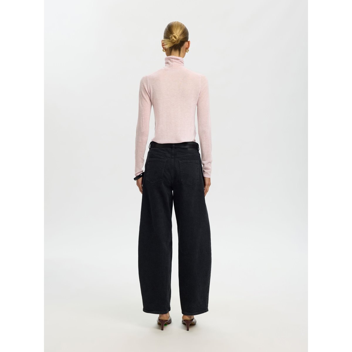 Col Roulé winsome orchid, SELECTED