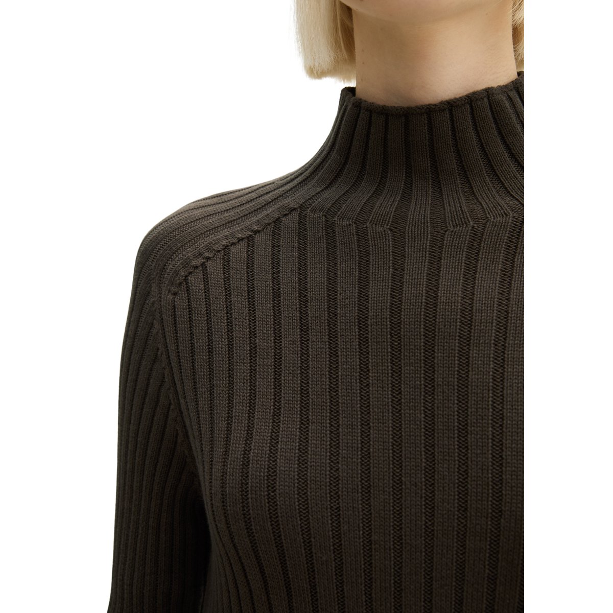 Pull à col tourbillon slim en coton lourd marron, MARC O'POLO